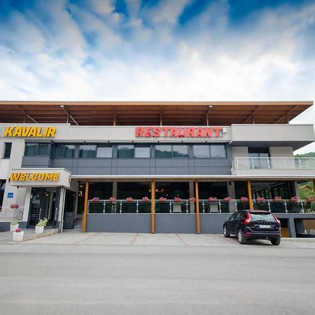 Hotel Kavalir Zepce Exteriér fotografie